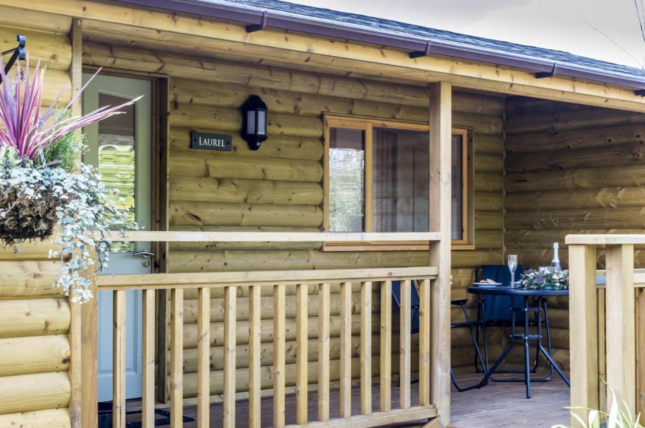Laurel Lodge - 2 Bedroom Log Cabin - St Florence Saint Florence Exteriér fotografie