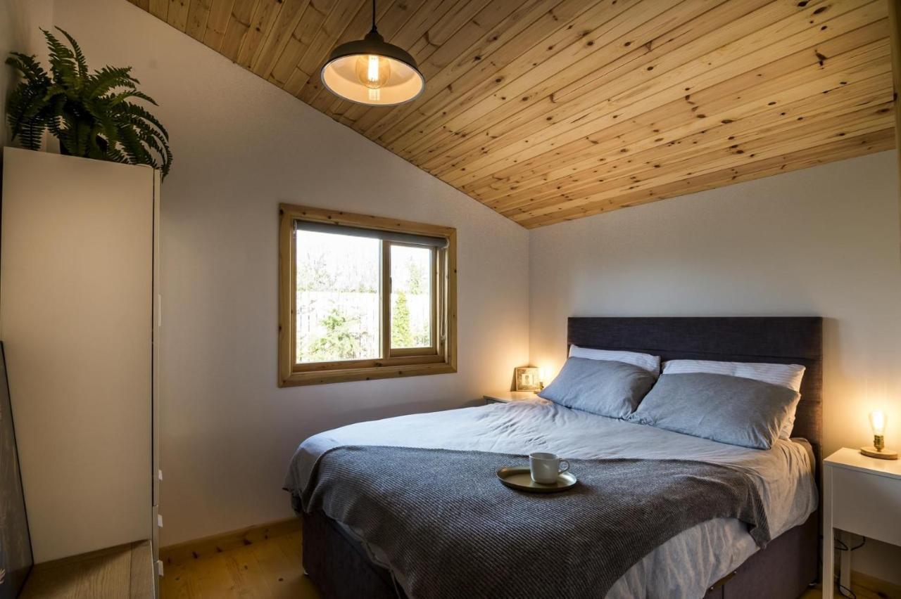 Laurel Lodge - 2 Bedroom Log Cabin - St Florence Saint Florence Exteriér fotografie
