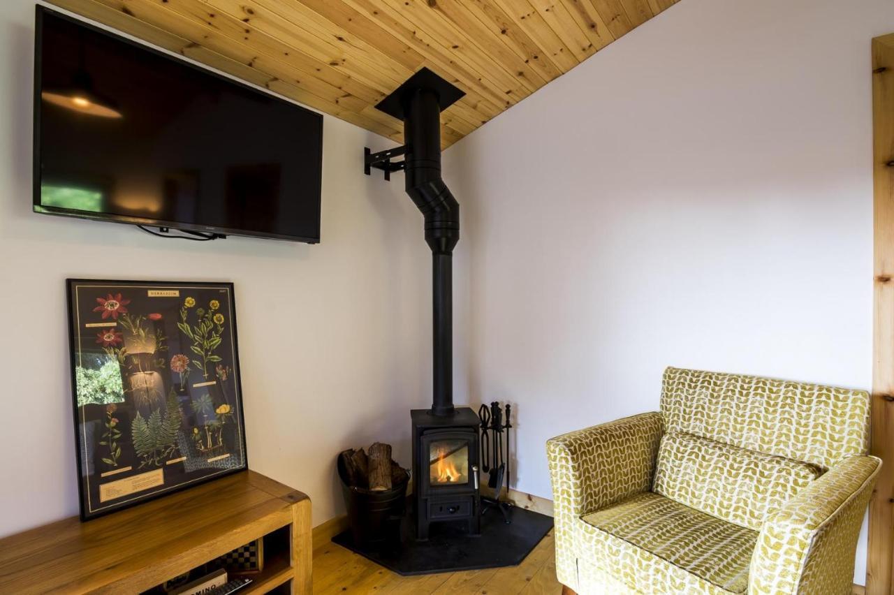 Laurel Lodge - 2 Bedroom Log Cabin - St Florence Saint Florence Exteriér fotografie