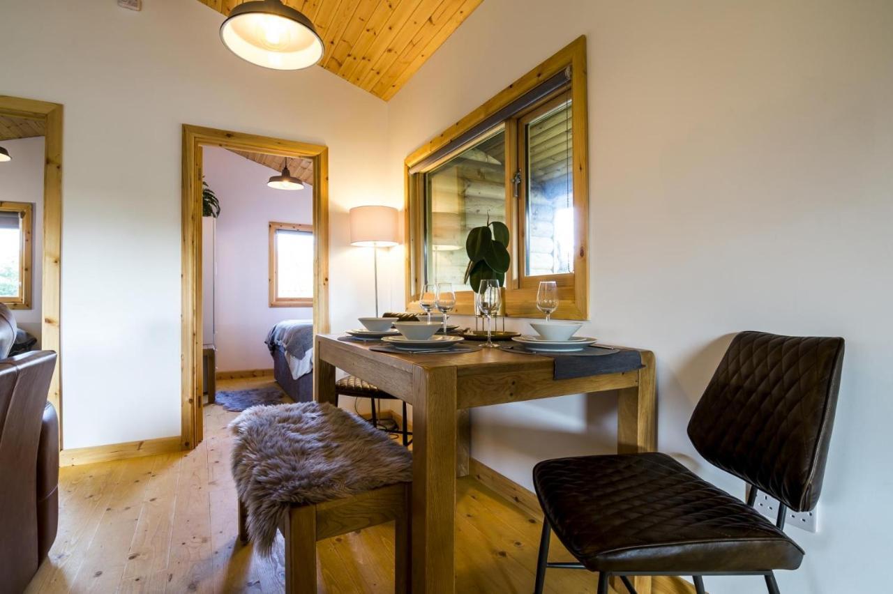 Laurel Lodge - 2 Bedroom Log Cabin - St Florence Saint Florence Exteriér fotografie